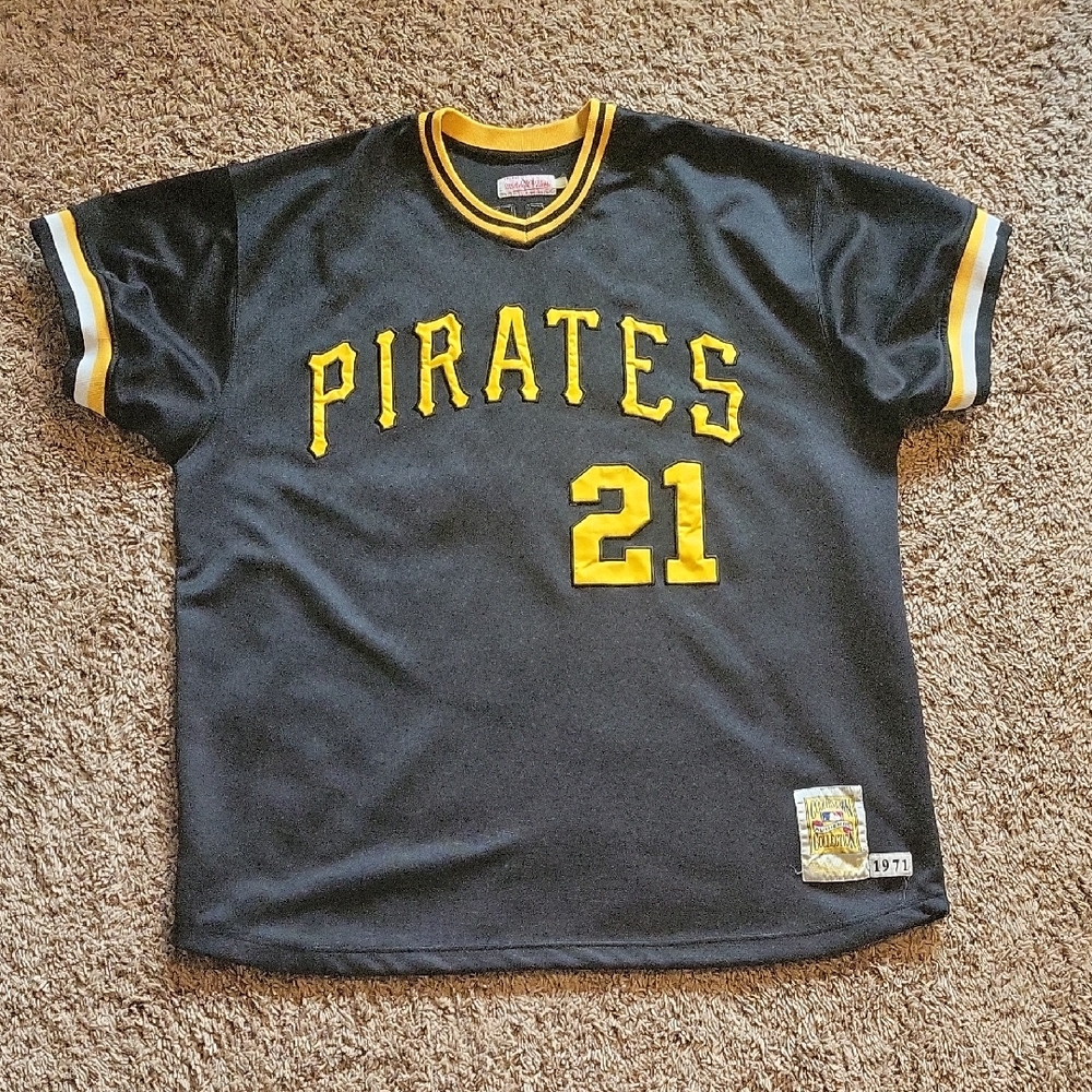 Mitchell & Ness Authentic Roberto Clemente Pirate… - image 1